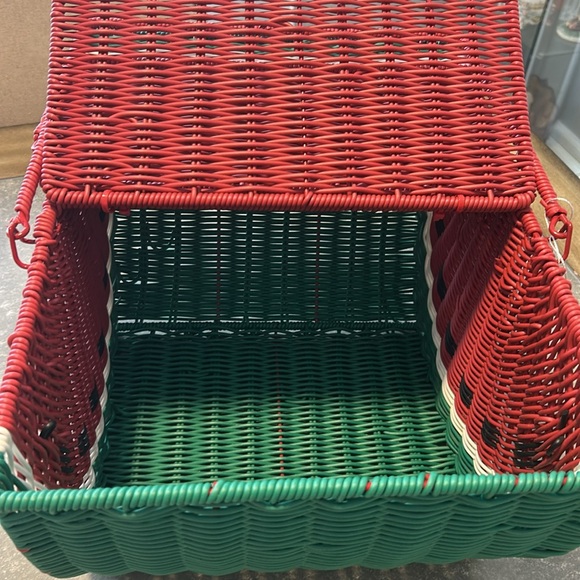 C&C California Home Wicker Watermelon Picnic Basket Double Flap Lids/Handles NWT - Picture 3 of 5